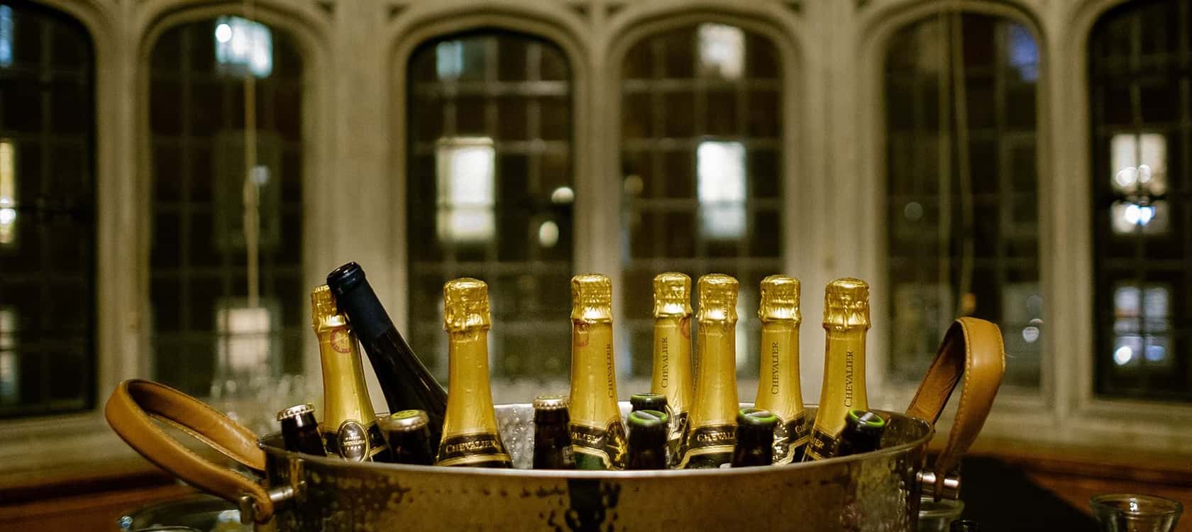 媒体冷餐招待会 - 新闻发布活动餐饮服务