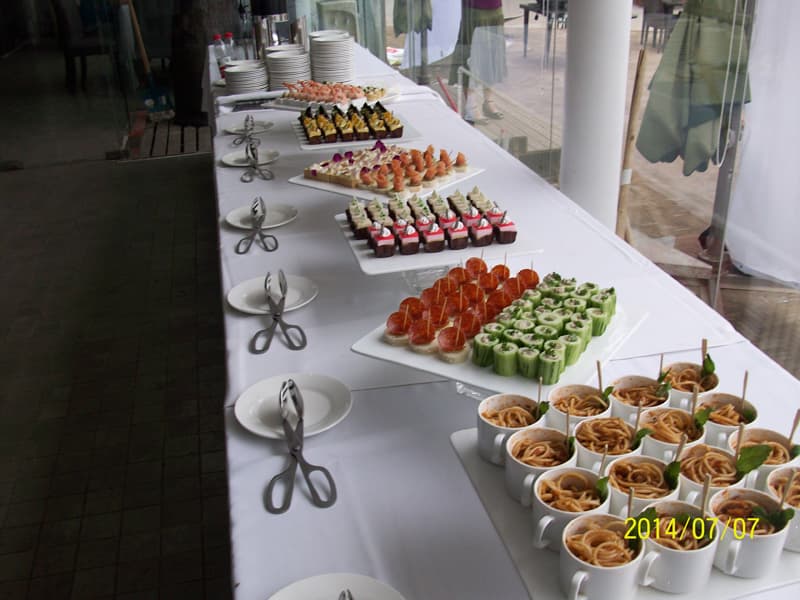 猜火车餐厅冷餐会照片2